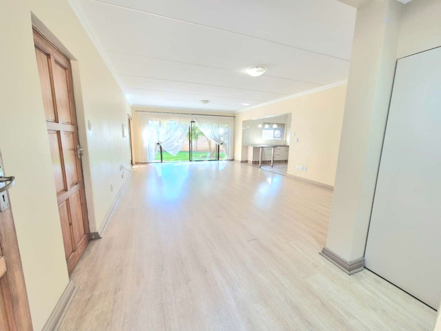 4 Bedroom Property for Sale in Heuwelsig Free State